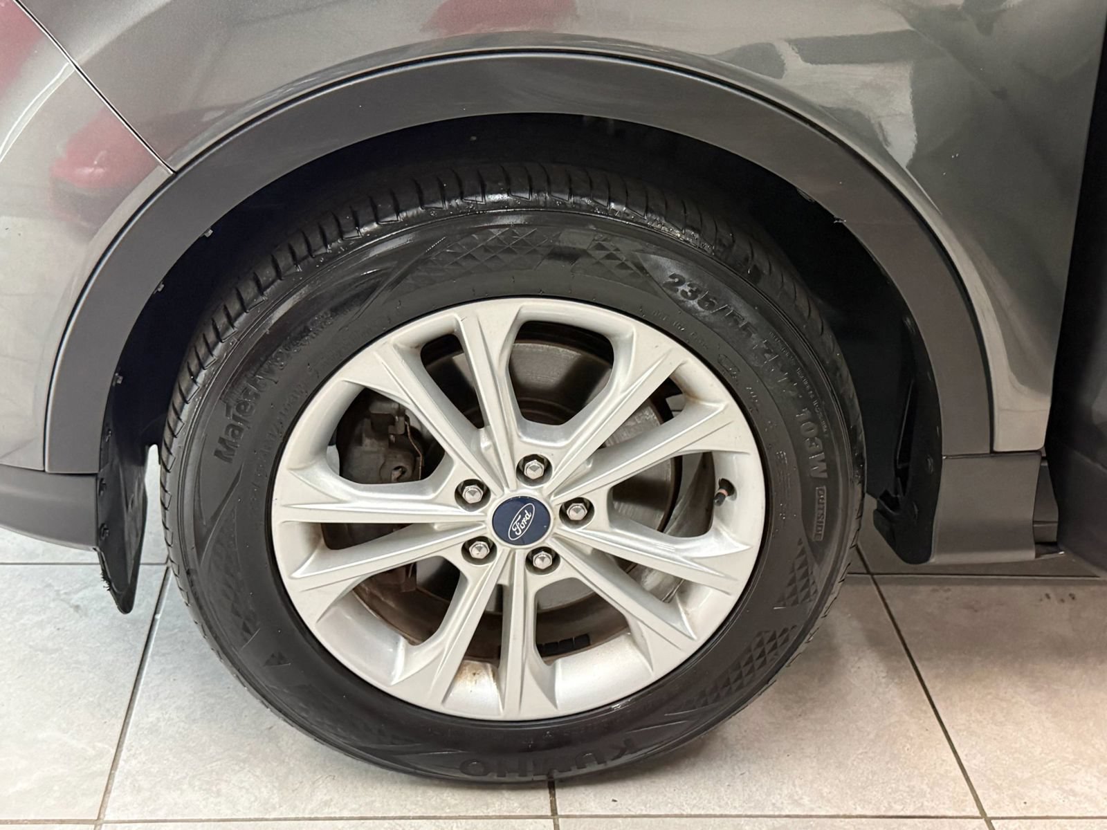 Used 2017 Ford Escape SE AWD/4WD image 39