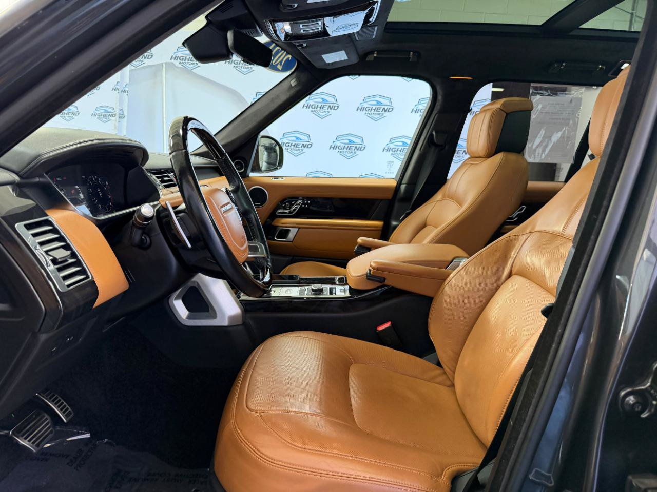 Used 2021 Land Rover Range Rover Autobiography AWD/4WD image 17