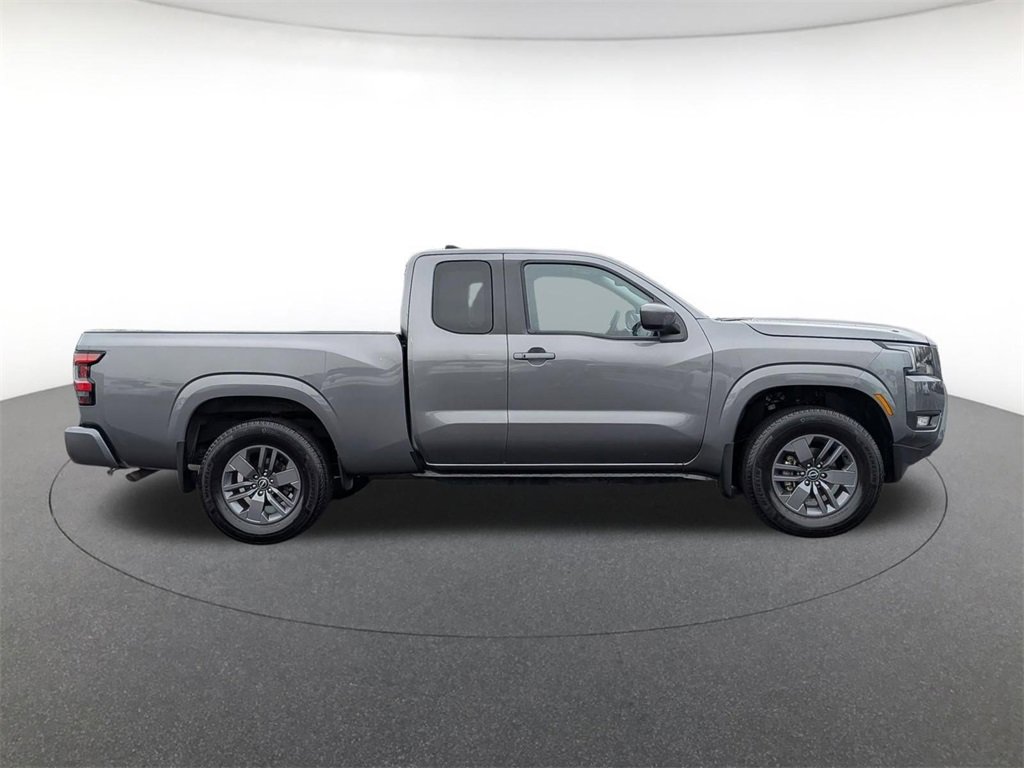 Used 2025 Nissan Frontier SV w/ SV Convenience Package image 4