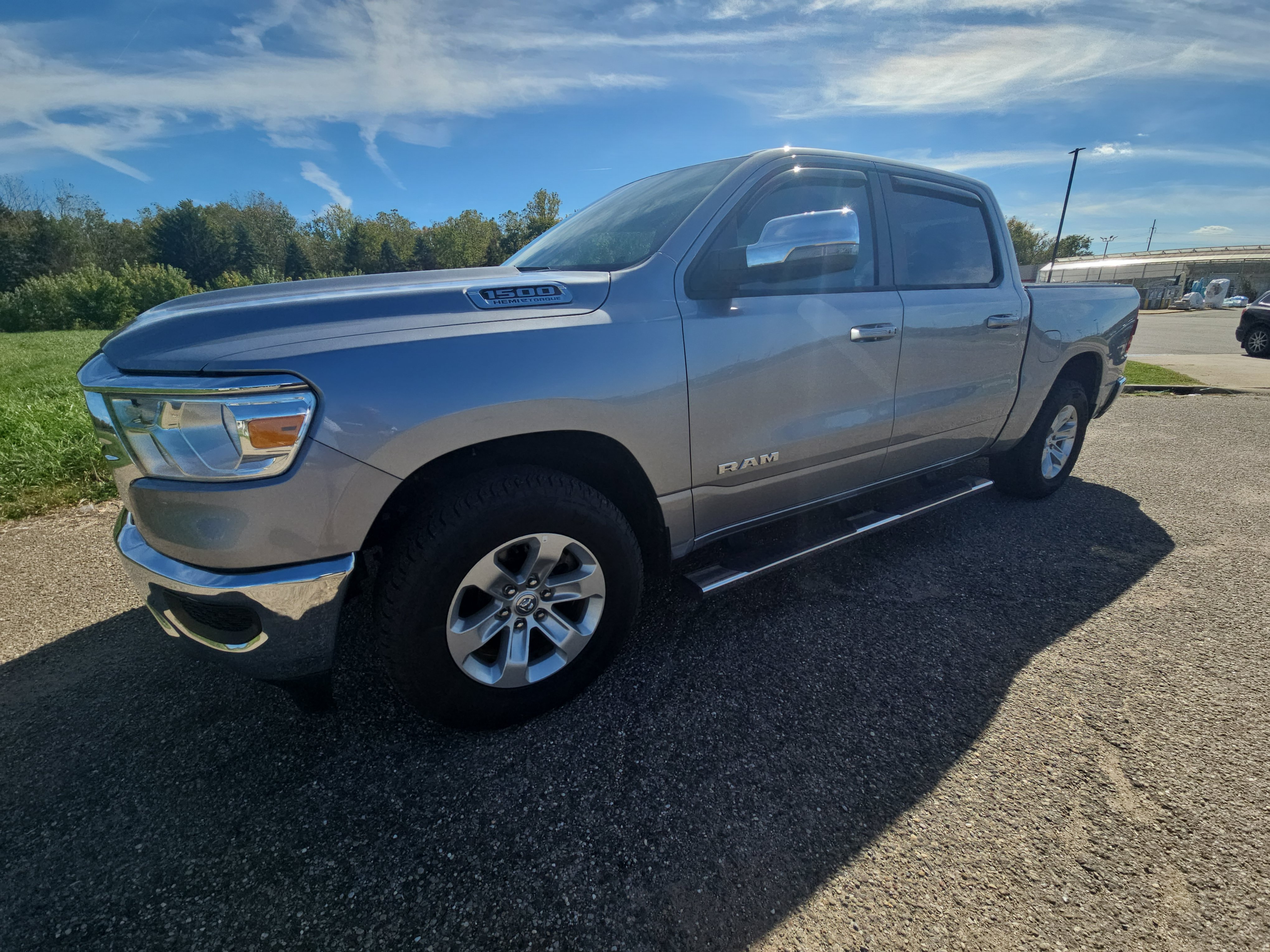 Used 2024 RAM 1500 Laramie AWD/4WD image 10