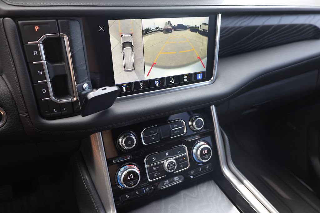 Used 2022 GMC Yukon Denali w/ Denali Ultimate Package AWD/4WD image 15