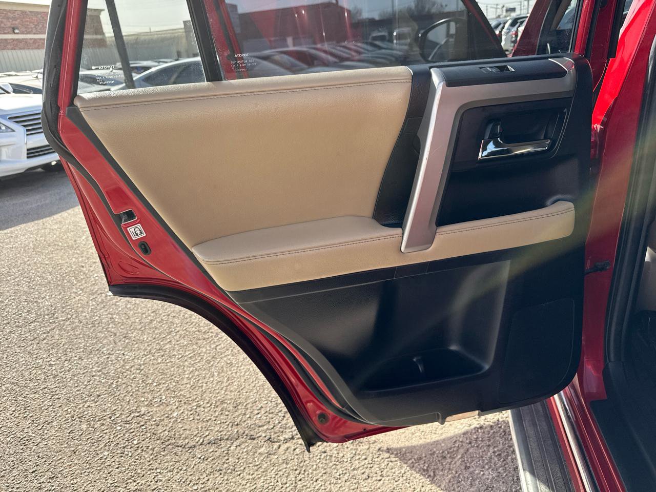 Used 2014 Toyota 4Runner Limited image 17