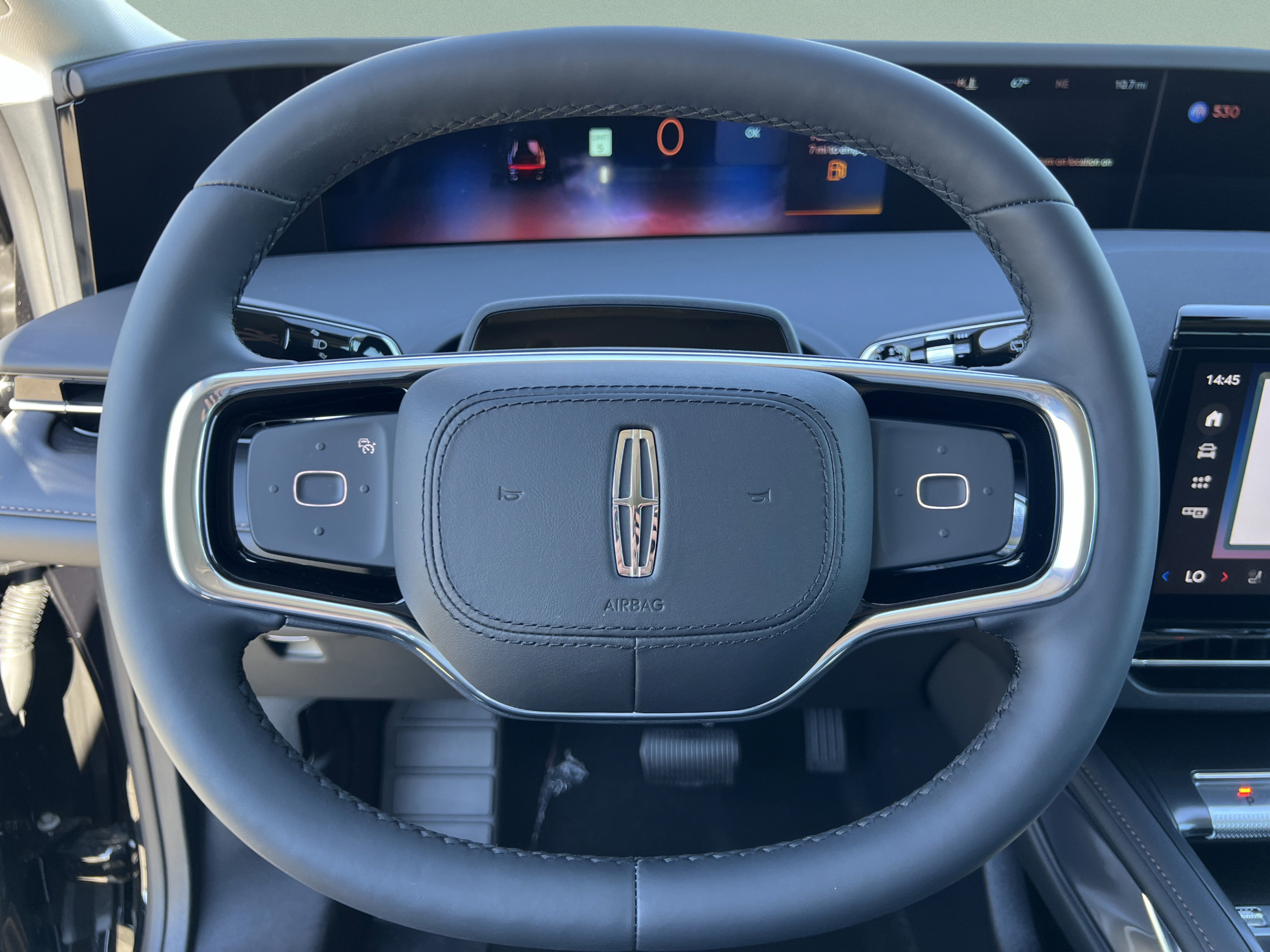 New 2026 Lincoln Nautilus Reserve w/ Jet Appearance Package AWD/4WD image 9