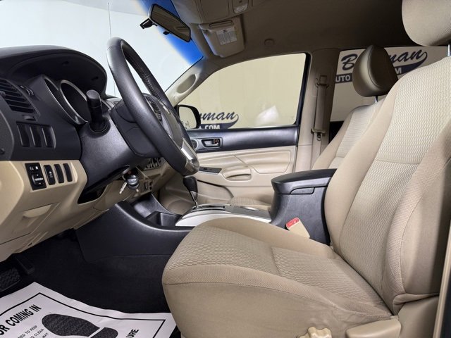 Used 2015 Toyota Tacoma 2WD Double Cab image 13