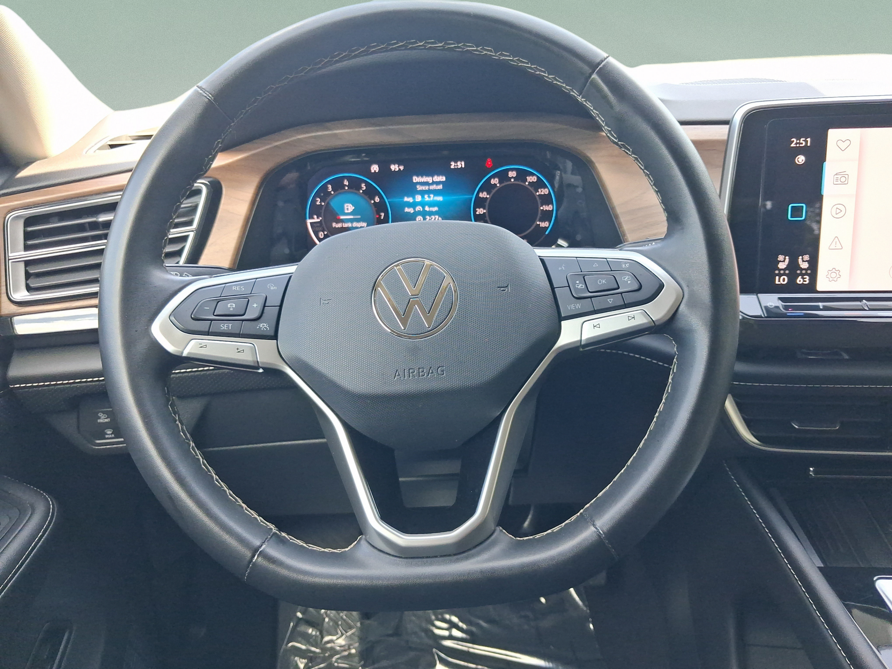 Used 2025 Volkswagen Atlas SE AWD/4WD image 21