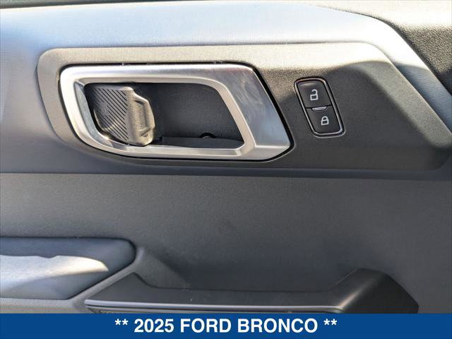 Certified 2025 Ford Bronco Raptor w/ Interior Carbon Fiber Pack image 11