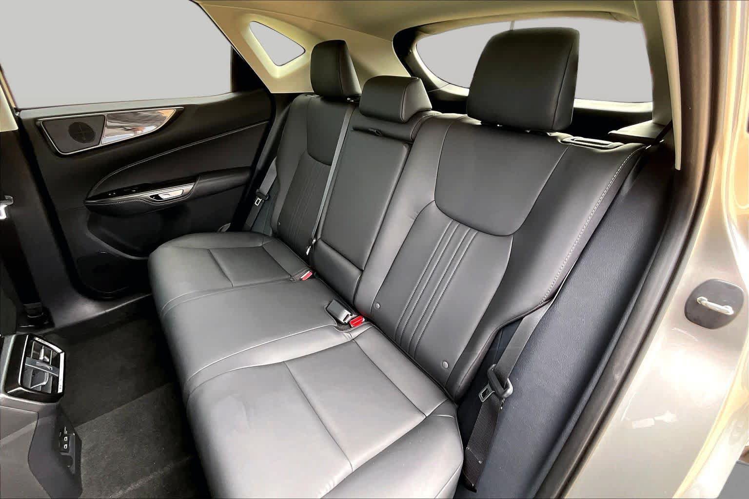 Used 2025 Lexus NX 250 FWD w/ Accessory Package (Z1) image 21