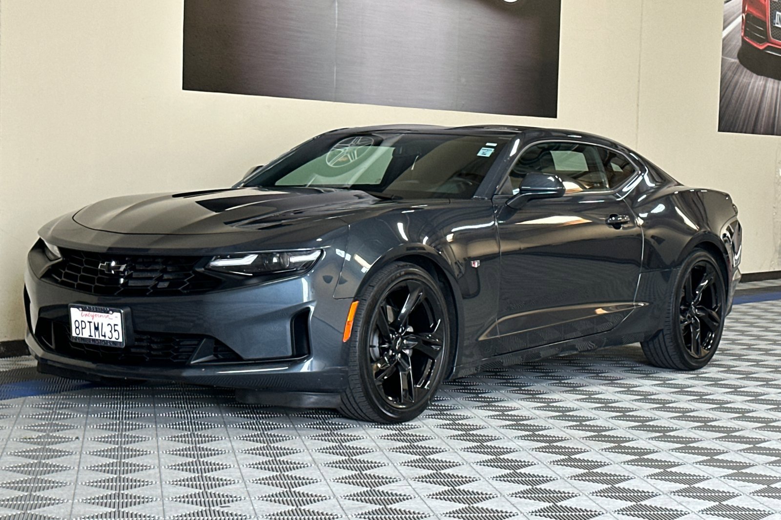 Used 2020 Chevrolet Camaro LT image 8
