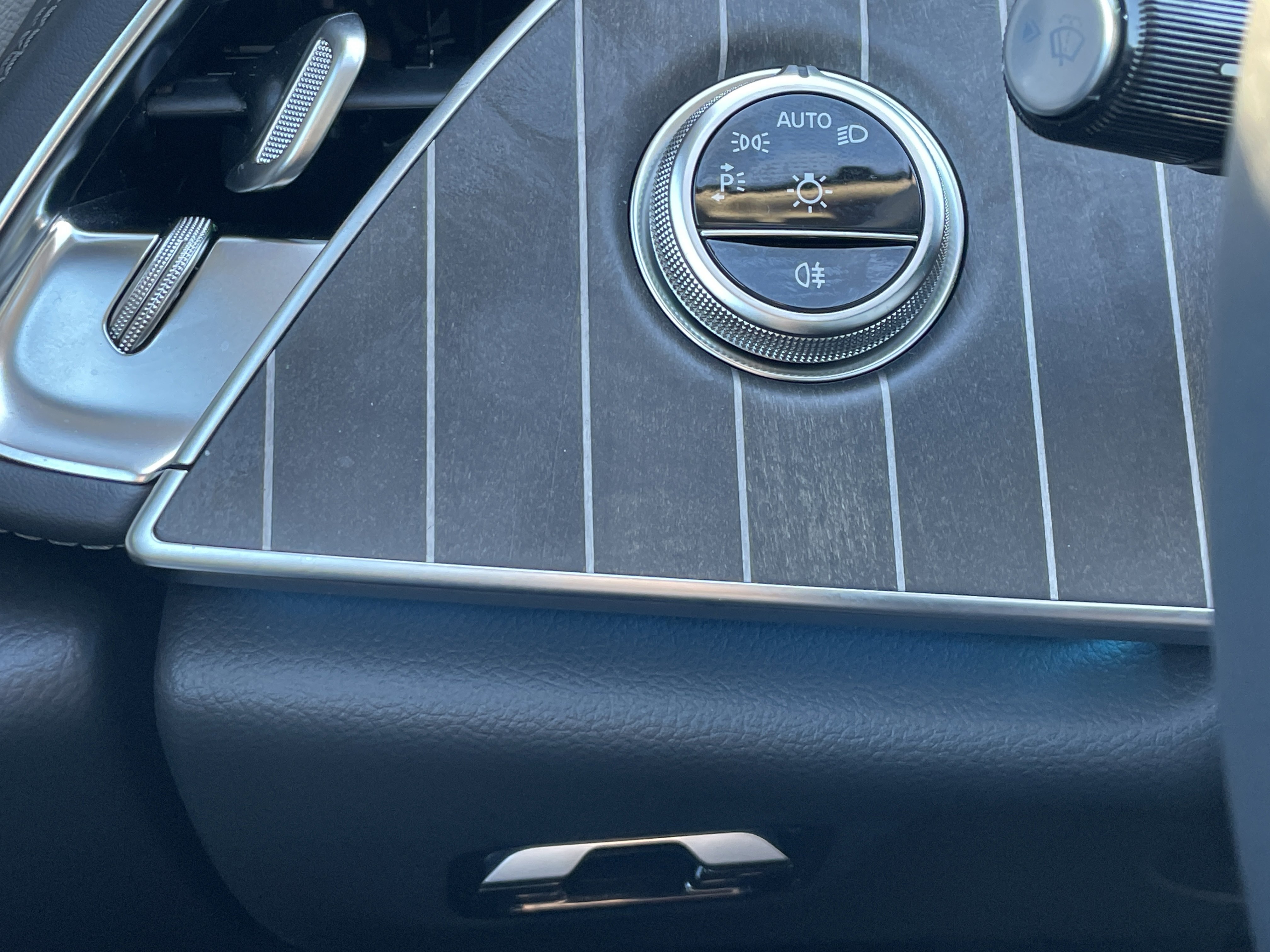 New 2026 Mercedes-Benz E 450 4MATIC Sedan image 23
