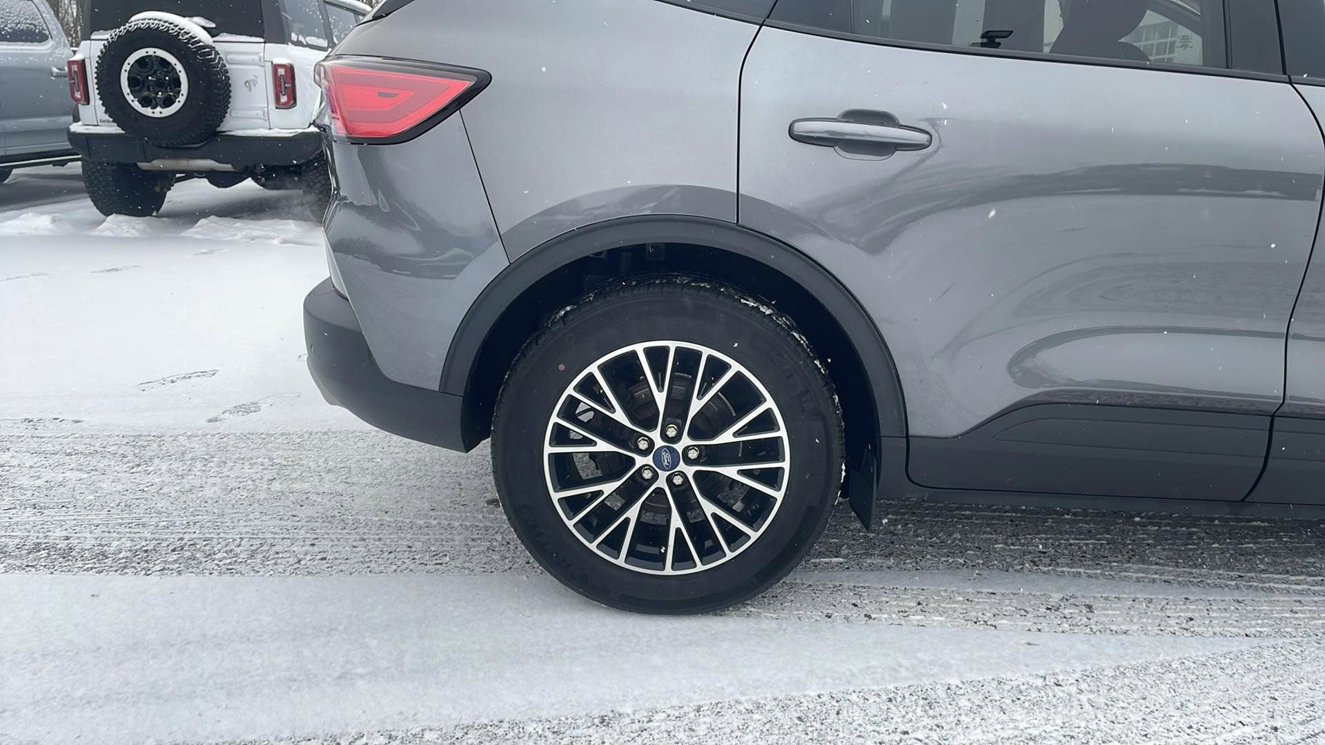 Used 2022 Ford Escape SEL w/ Technology Package image 22