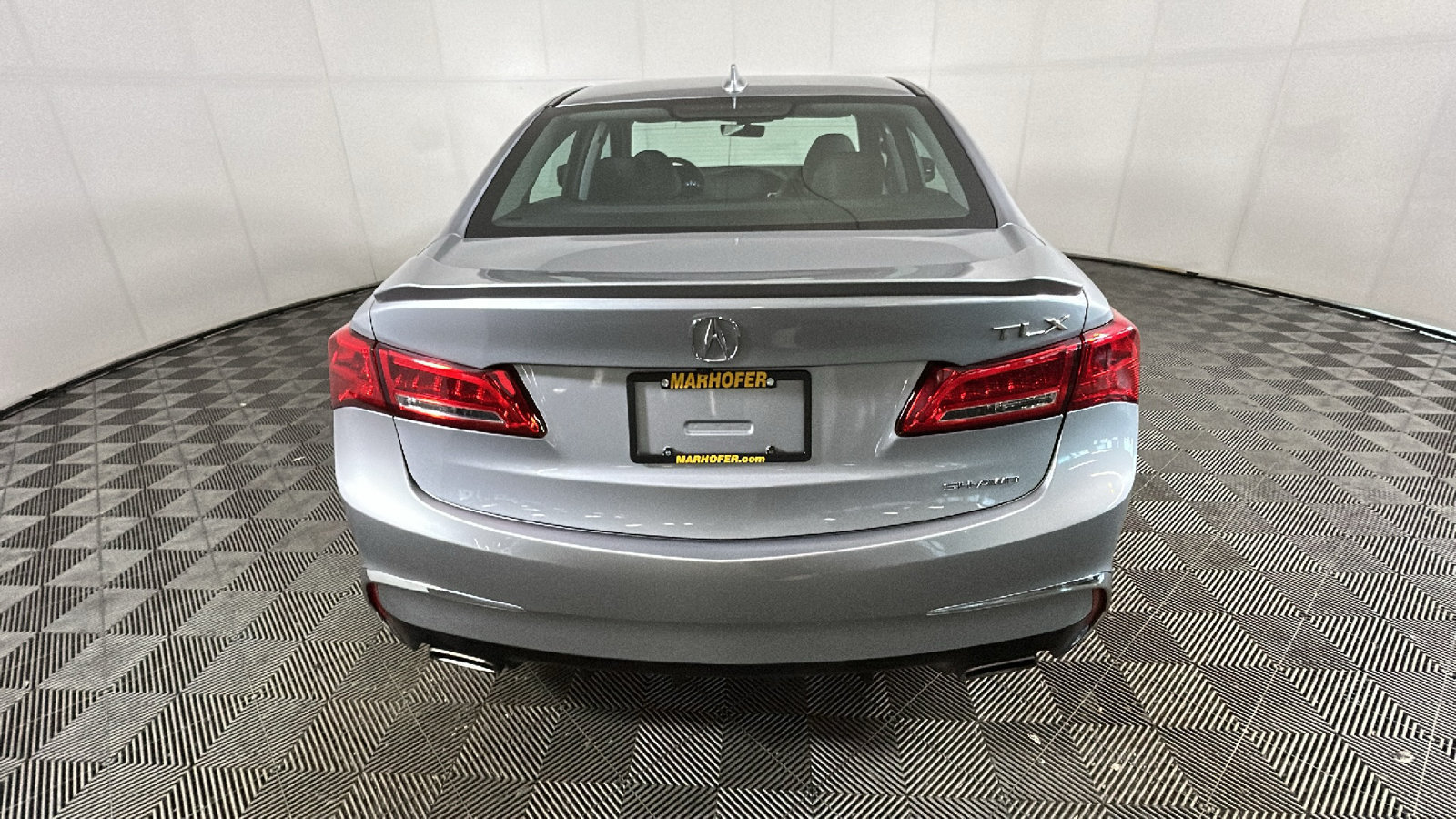 Used 2018 Acura TLX V6 SH-AWD image 3