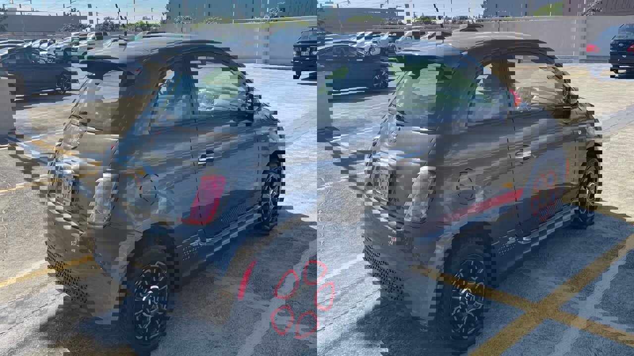 Used 2018 FIAT 500 e w/ Esport Package image 6