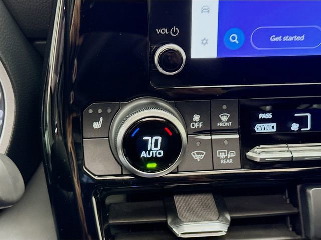 Used 2023 Toyota Highlander XLE image 20