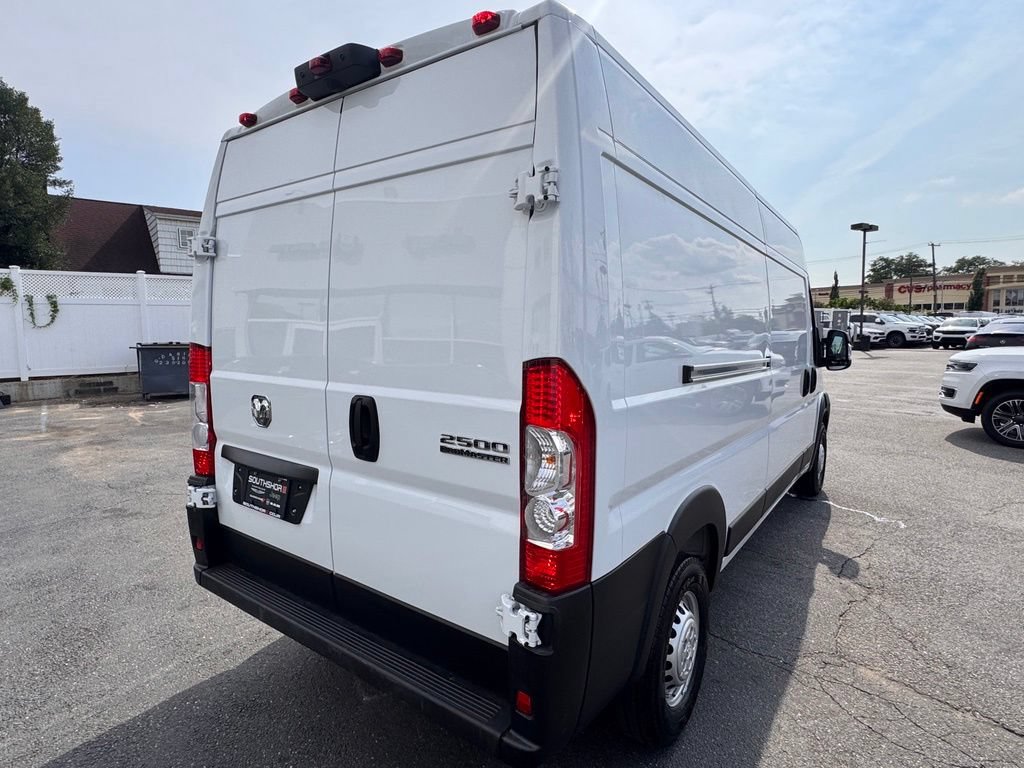 New 2026 RAM ProMaster 2500 w/ Convenience Group FWD image 8