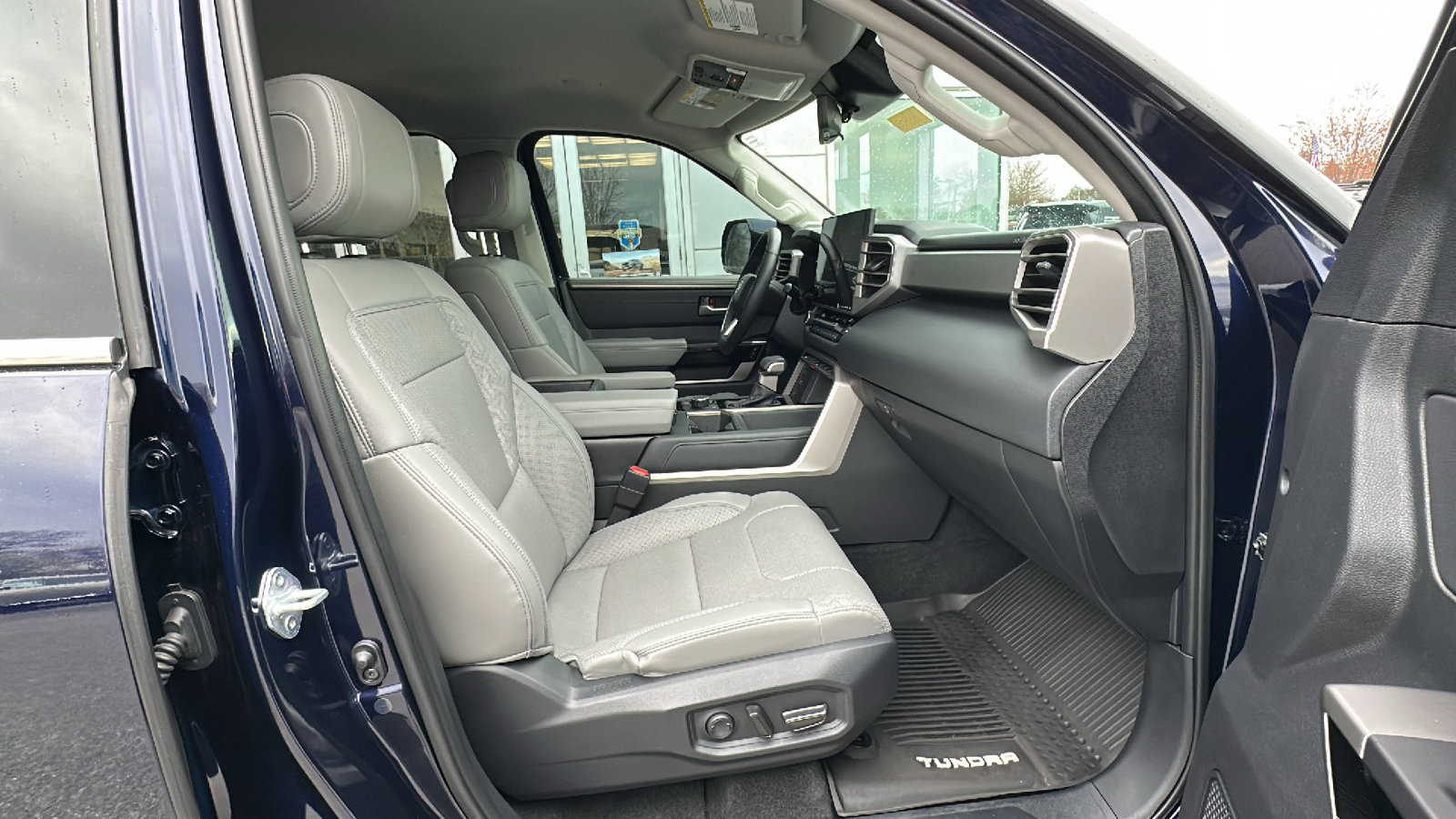 Used 2023 Toyota Tundra Limited image 24