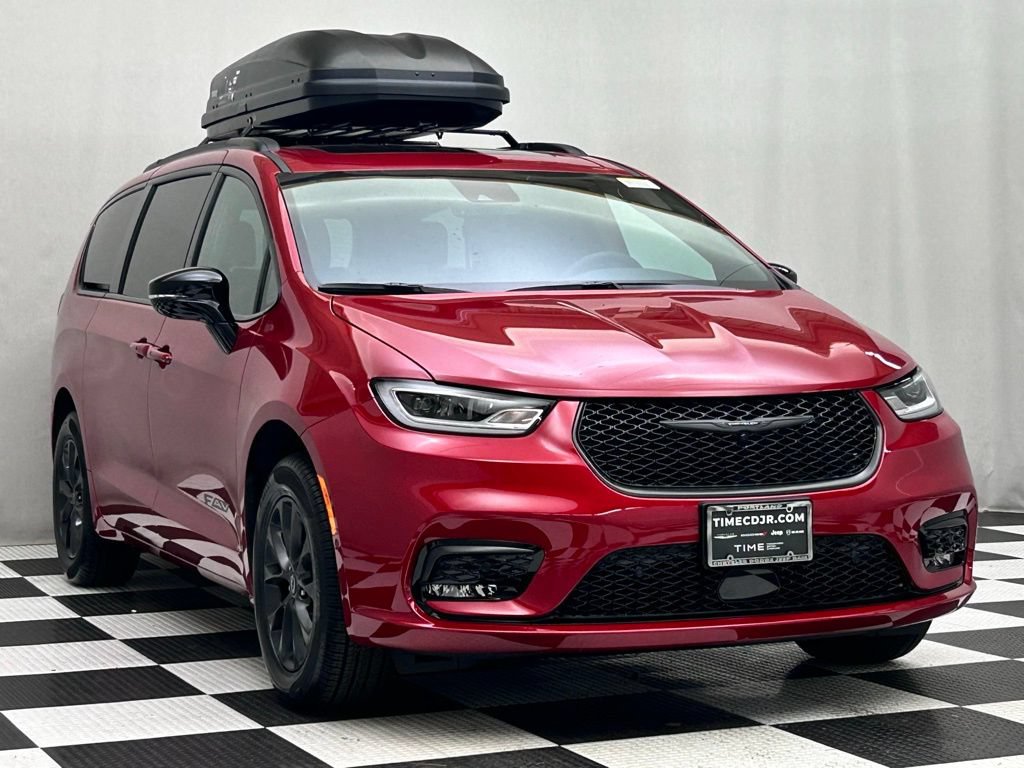 New 2026 Chrysler Pacifica Select AWD/4WD image 2