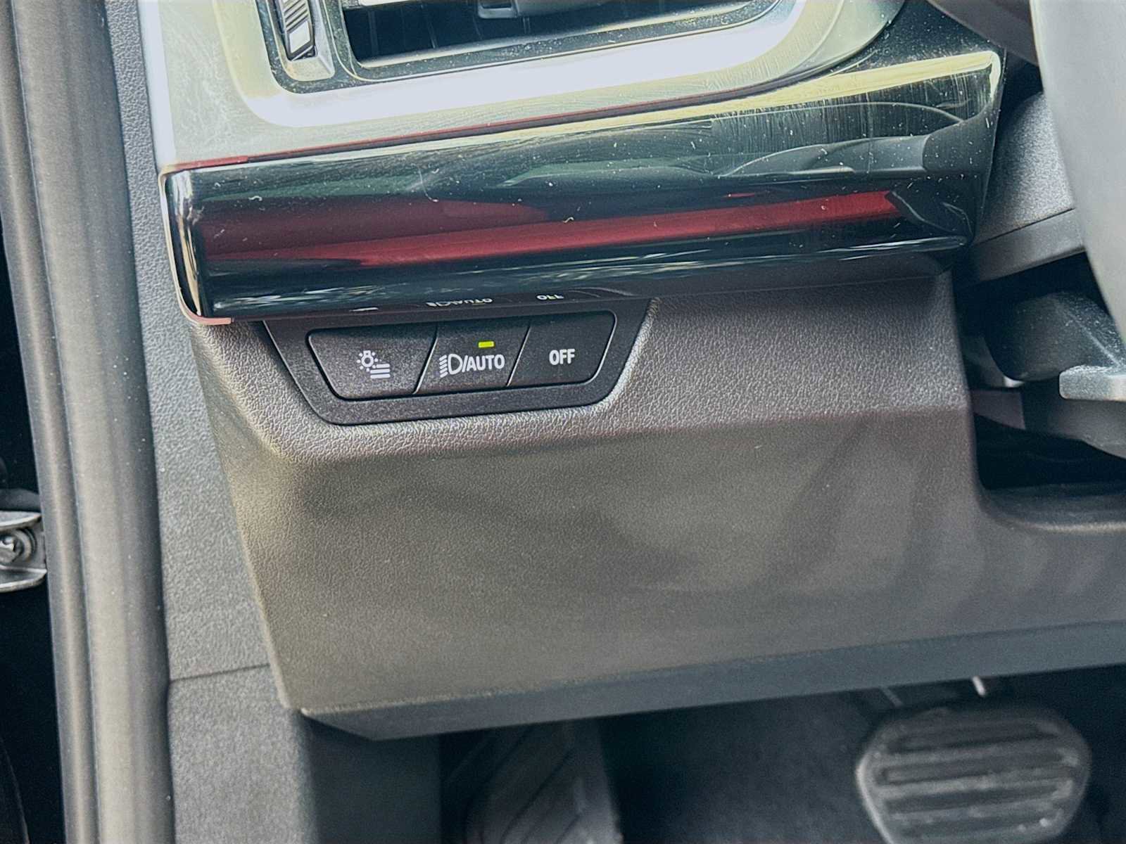 Certified 2025 BMW X2 xDrive28i AWD/4WD image 9