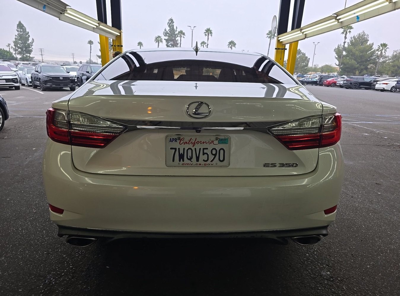 Used 2017 Lexus ES 350 w/ Accessory Package FWD image 5