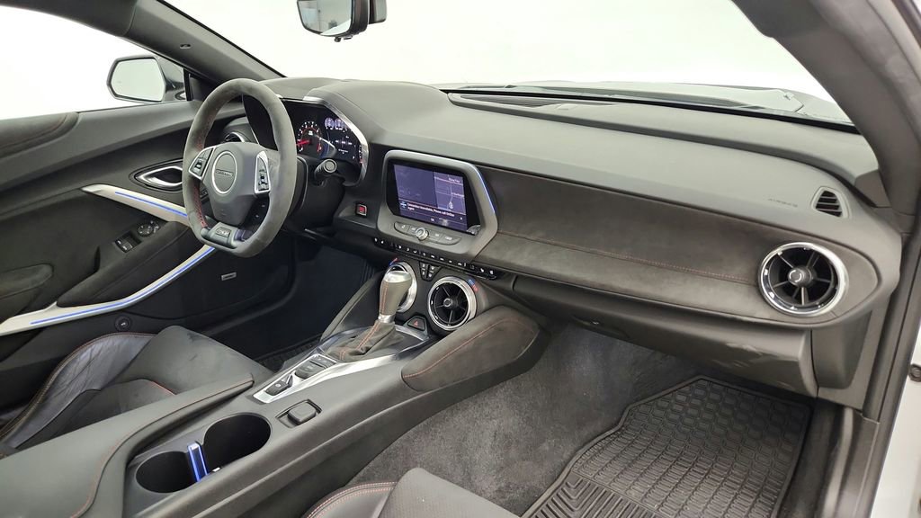 Used 2021 Chevrolet Camaro ZL1 RWD image 35