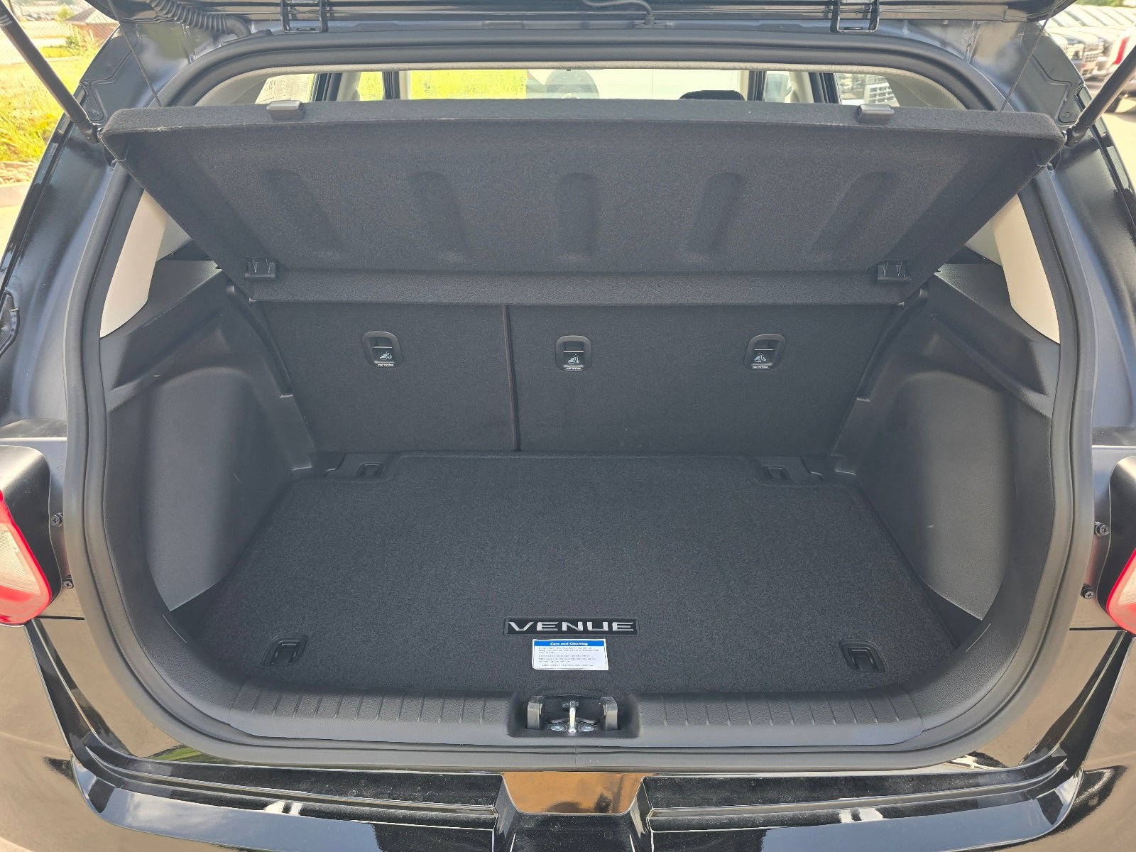 New 2026 Hyundai Venue SEL FWD image 25