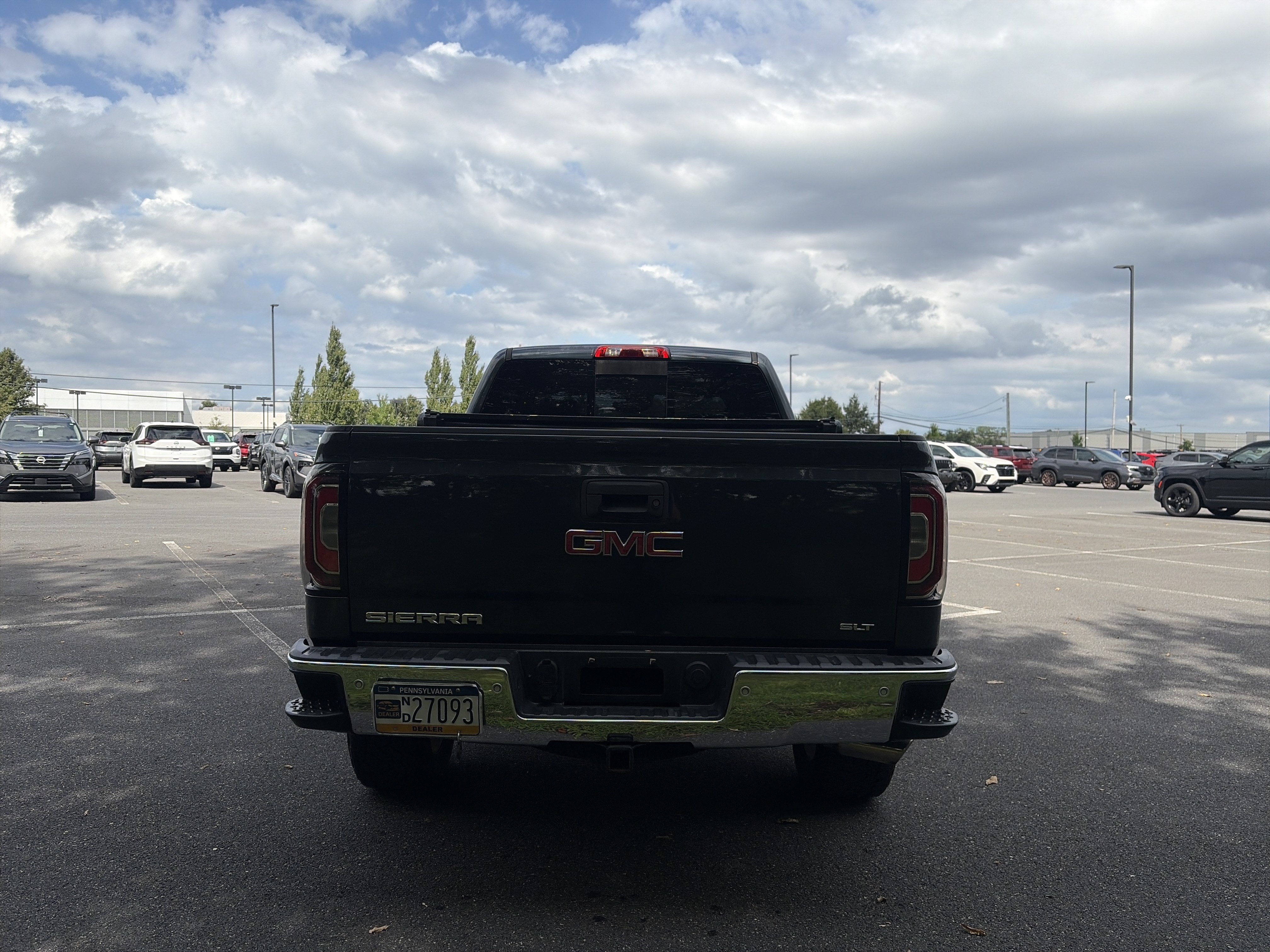 Used 2017 GMC Sierra 1500 SLT AWD/4WD image 6