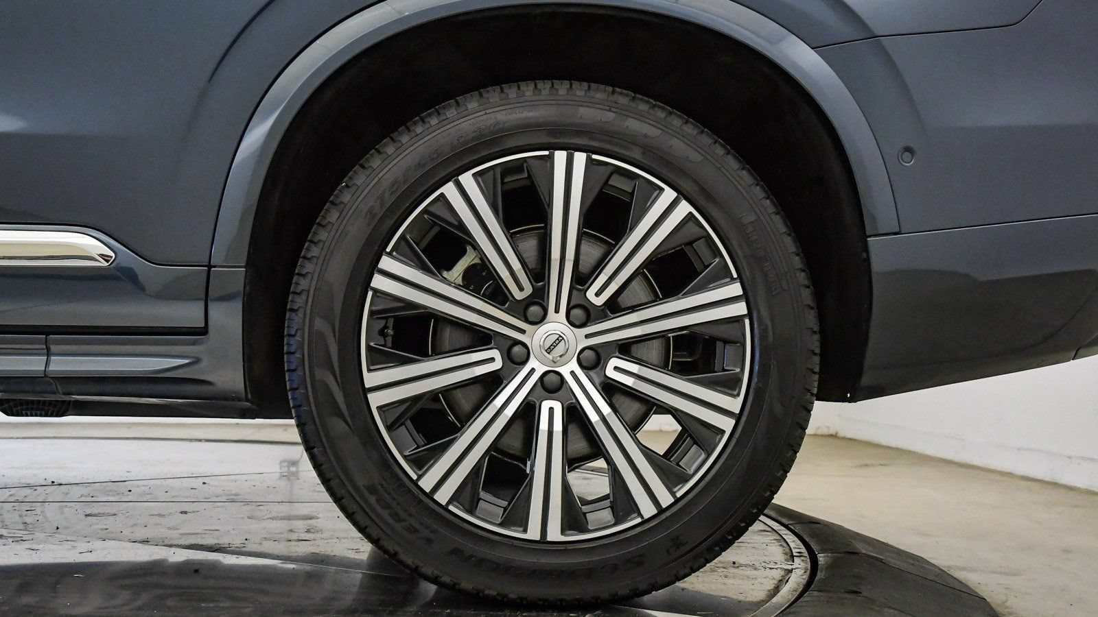 Used 2025 Volvo XC90 B6 Ultra AWD/4WD image 10