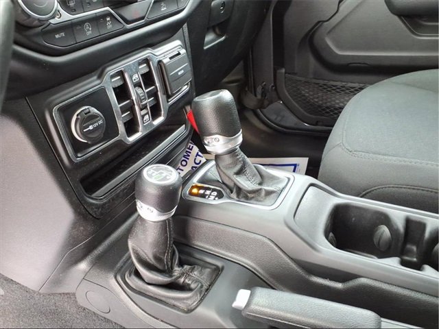 Used 2022 Jeep Wrangler Unlimited Willys image 20