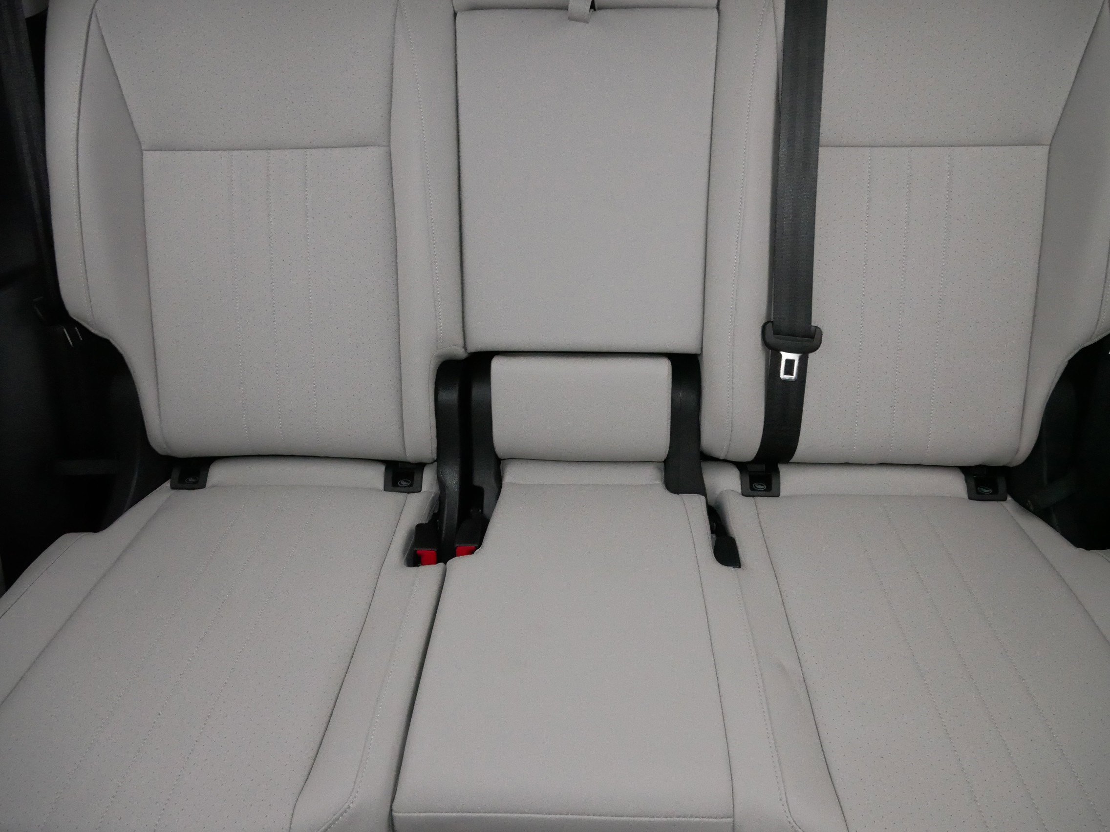 Certified 2022 Volkswagen Tiguan SE image 13