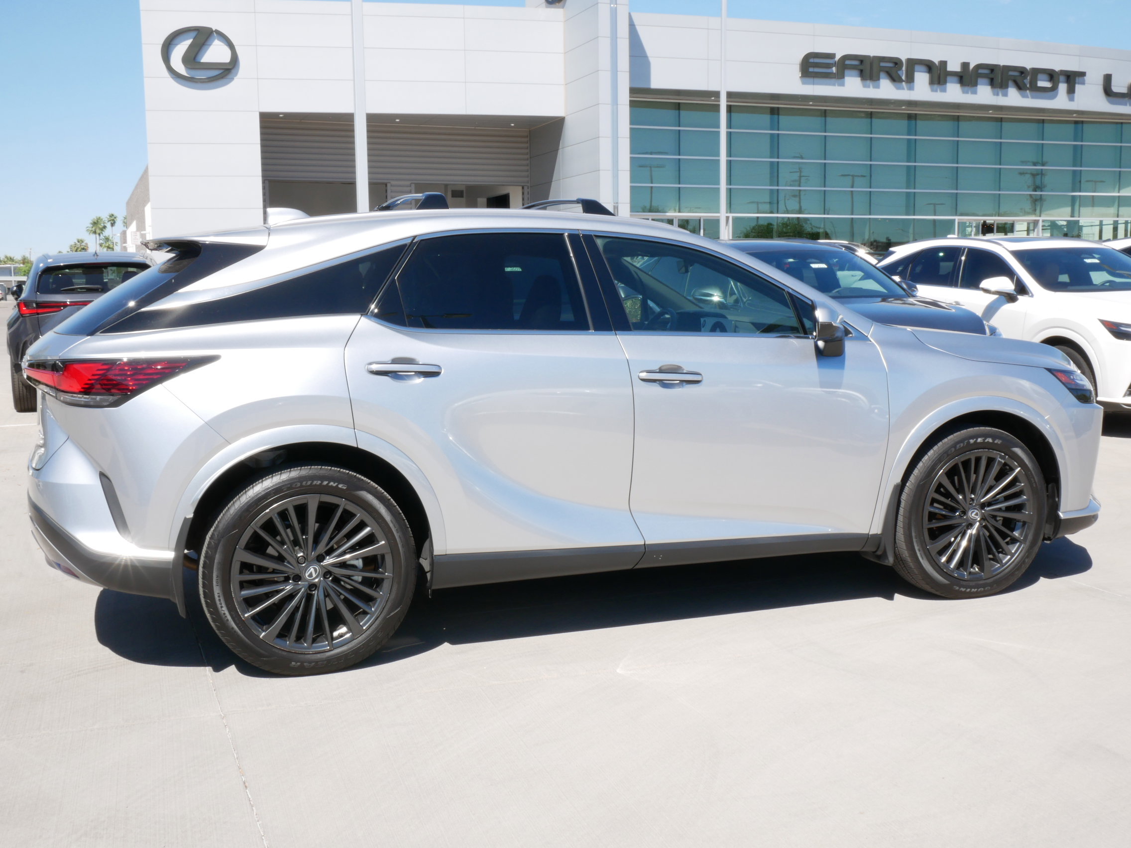 Certified 2025 Lexus RX 350h w/ Convenience Package image 11