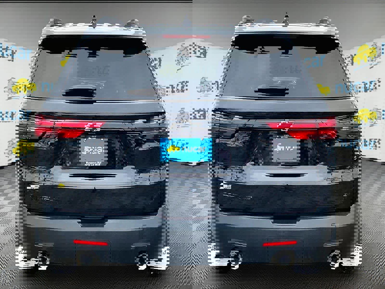 Used 2023 Chevrolet Traverse LT w/ Midnight/Sport Edition image 5