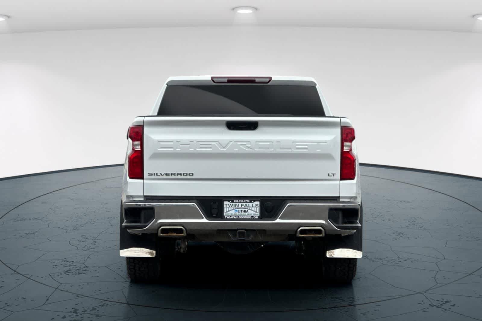 Used 2022 Chevrolet Silverado 1500 LT w/ Z71 Off-Road Package AWD/4WD image 7