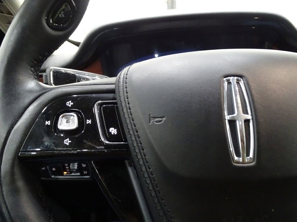 Used 2020 Lincoln Aviator Reserve w/ Equipment Group 202A image 27