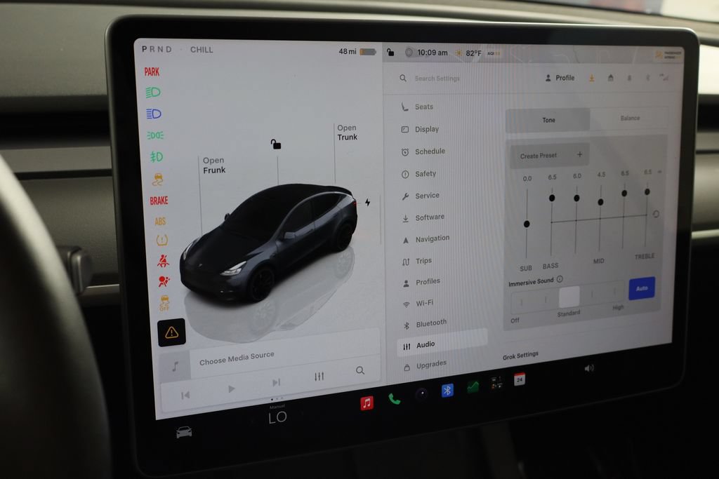 Used 2022 Tesla Model Y Performance AWD/4WD image 36