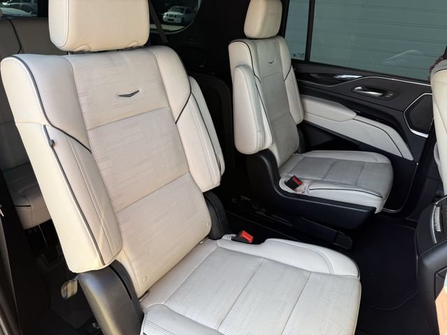 Used 2021 Cadillac Escalade ESV Sport w/ Driver Assist Tech Package RWD image 28