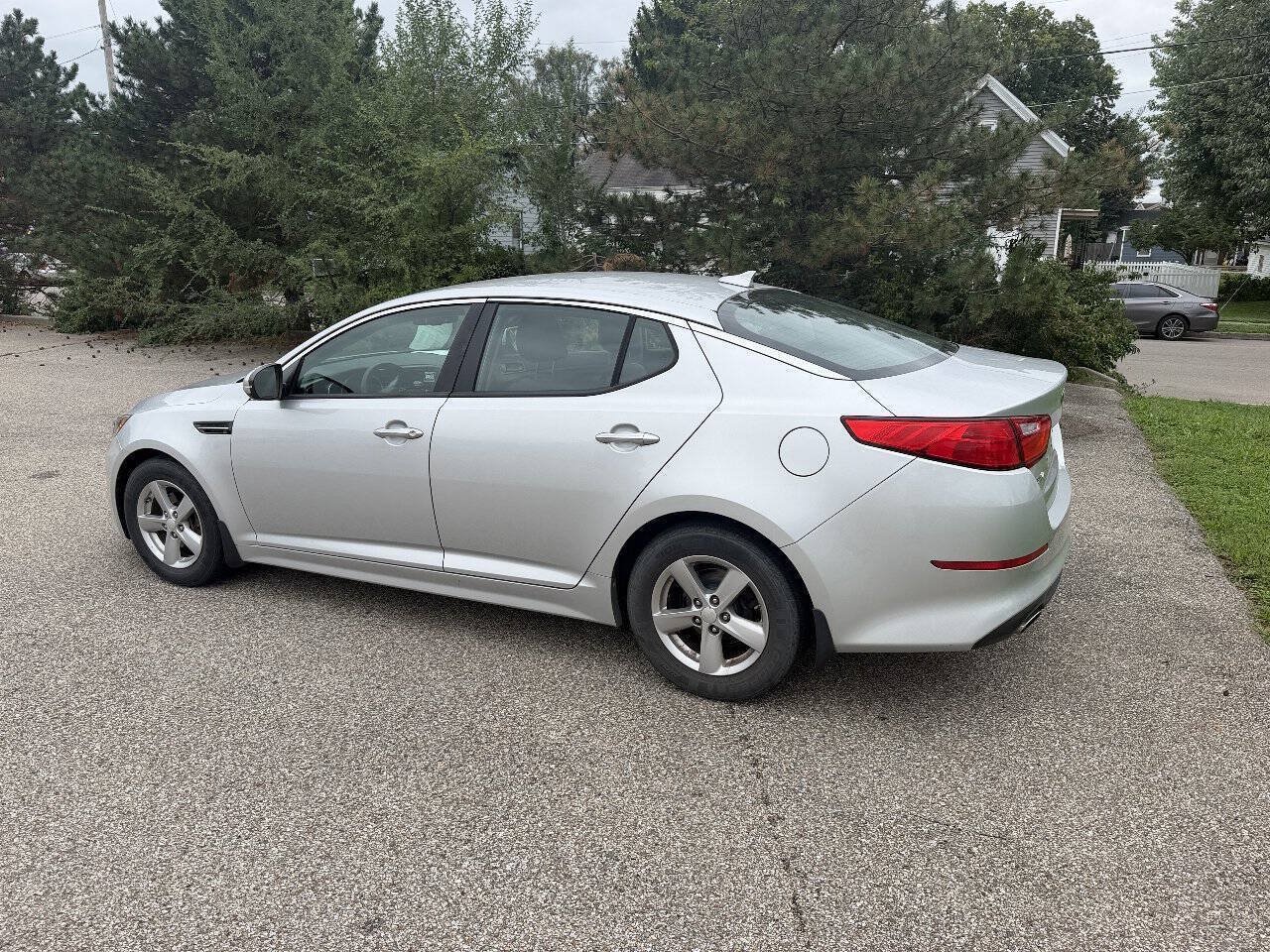 Used 2015 Kia Optima LX w/ LX Convenience Plus Package FWD image 2