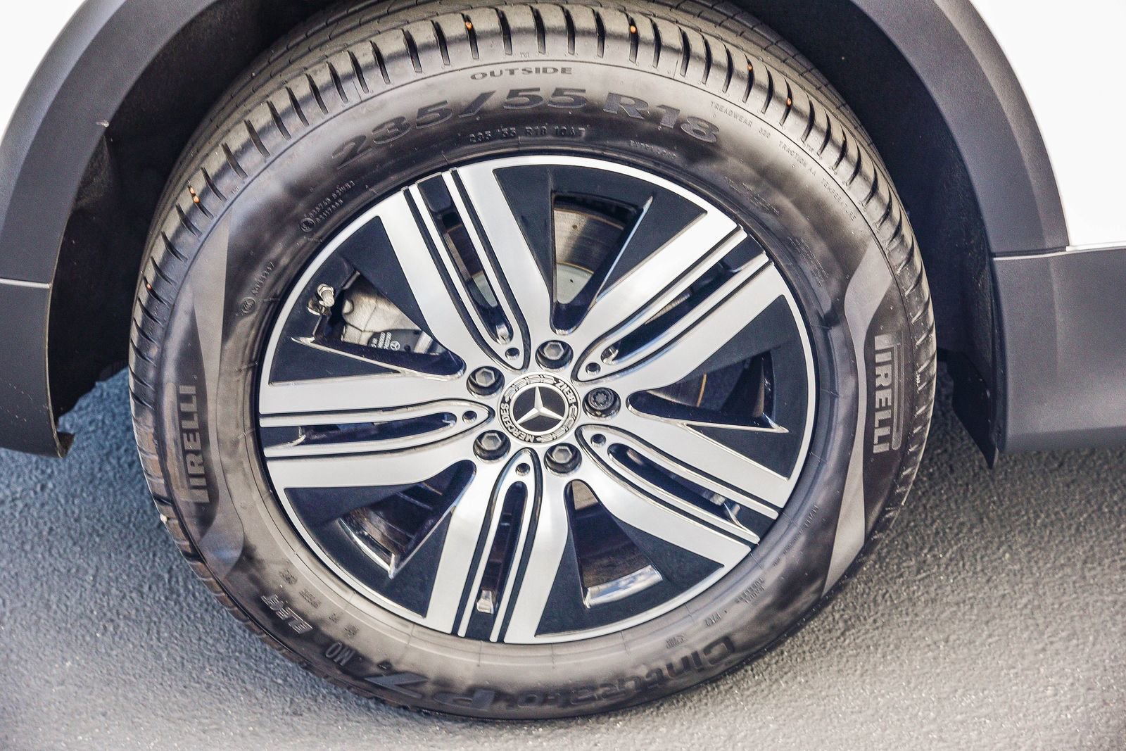 Used 2025 Mercedes-Benz EQB 250+ image 9