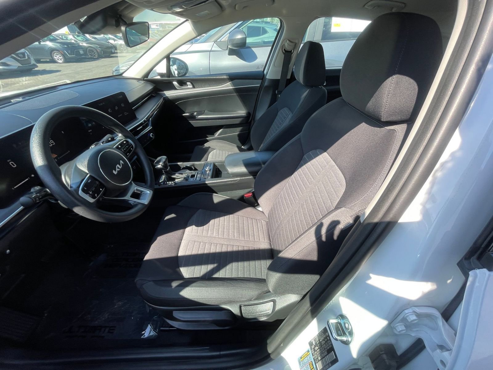 Used 2025 Kia K5 LXS image 28