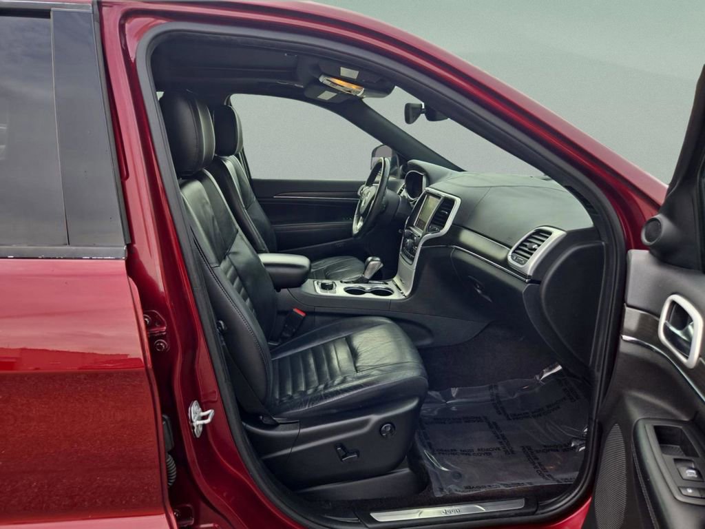 Used 2018 Jeep Grand Cherokee Limited image 28