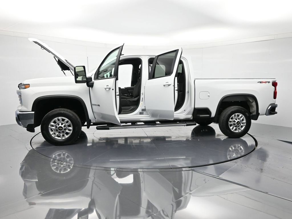 Used 2024 Chevrolet Silverado 2500 LT image 47