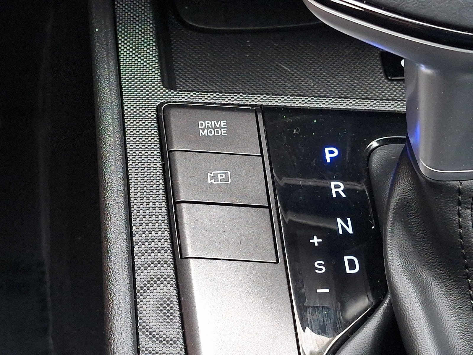 Certified 2025 Hyundai Elantra Sport FWD image 25