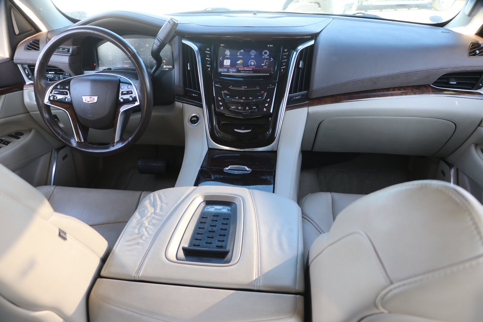 Used 2015 Cadillac Escalade Premium AWD/4WD image 16