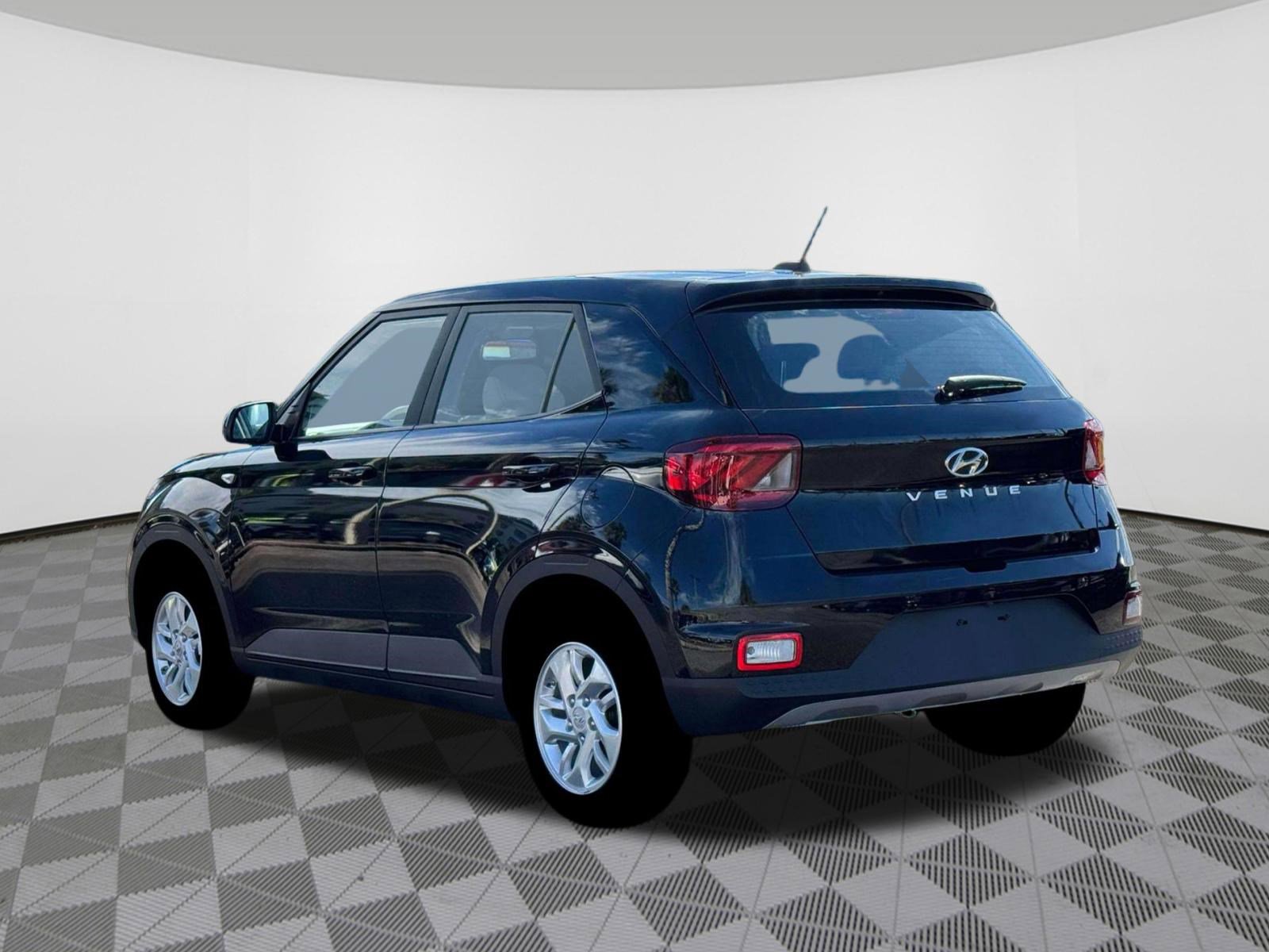 New 2026 Hyundai Venue SE FWD image 5