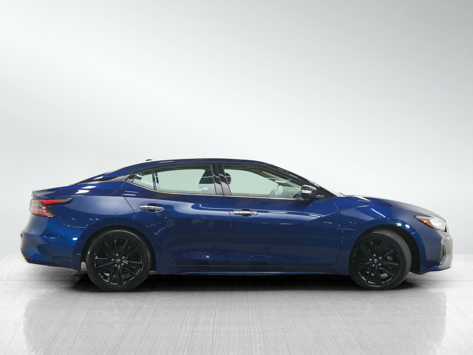 Used 2023 Nissan Maxima SL FWD image 6