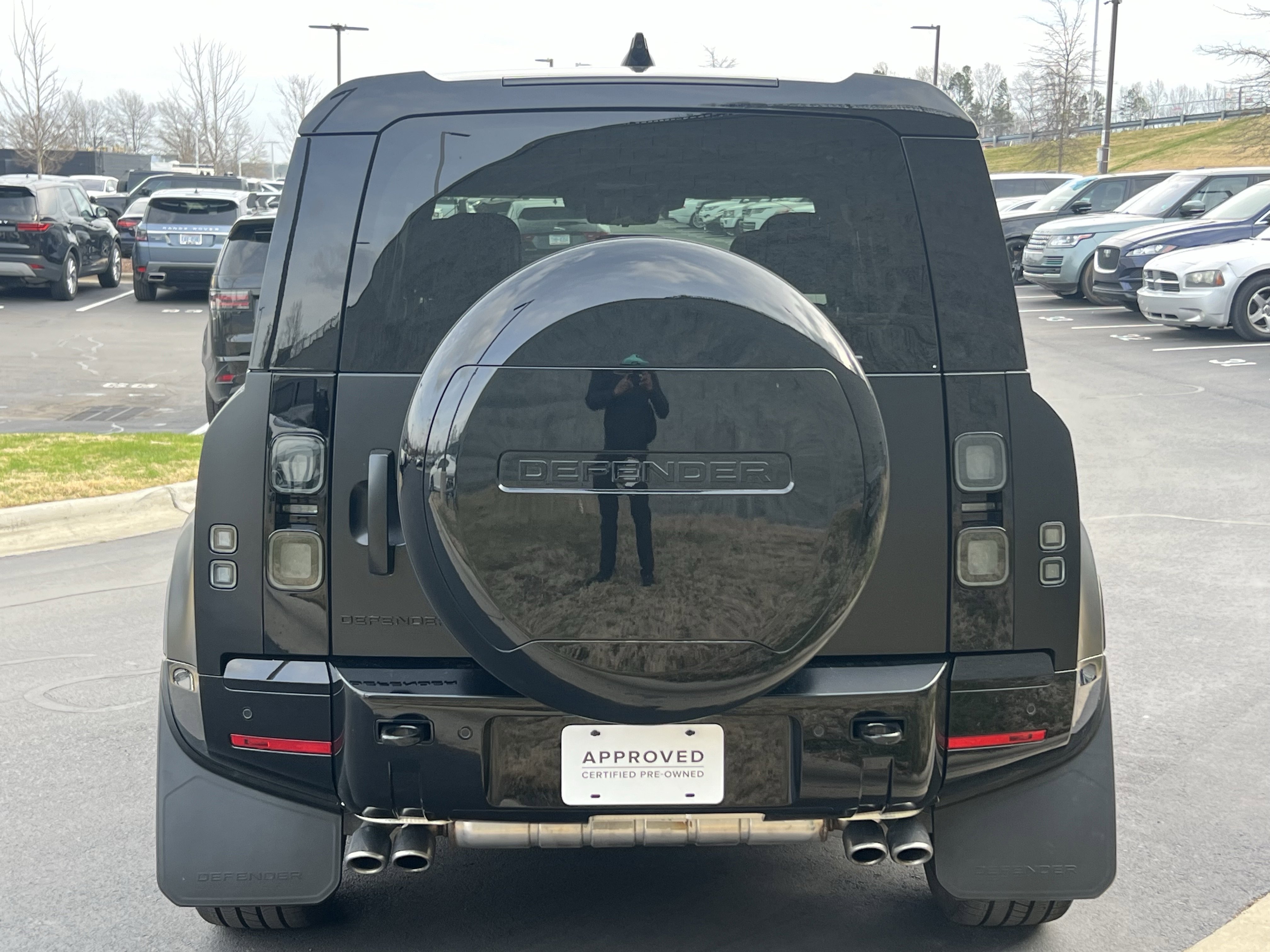 Certified 2026 Land Rover Defender 110 V8 image 6