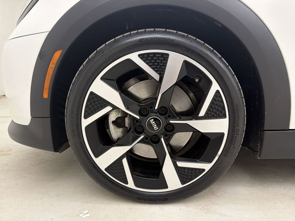 Certified 2025 MINI Cooper S image 11