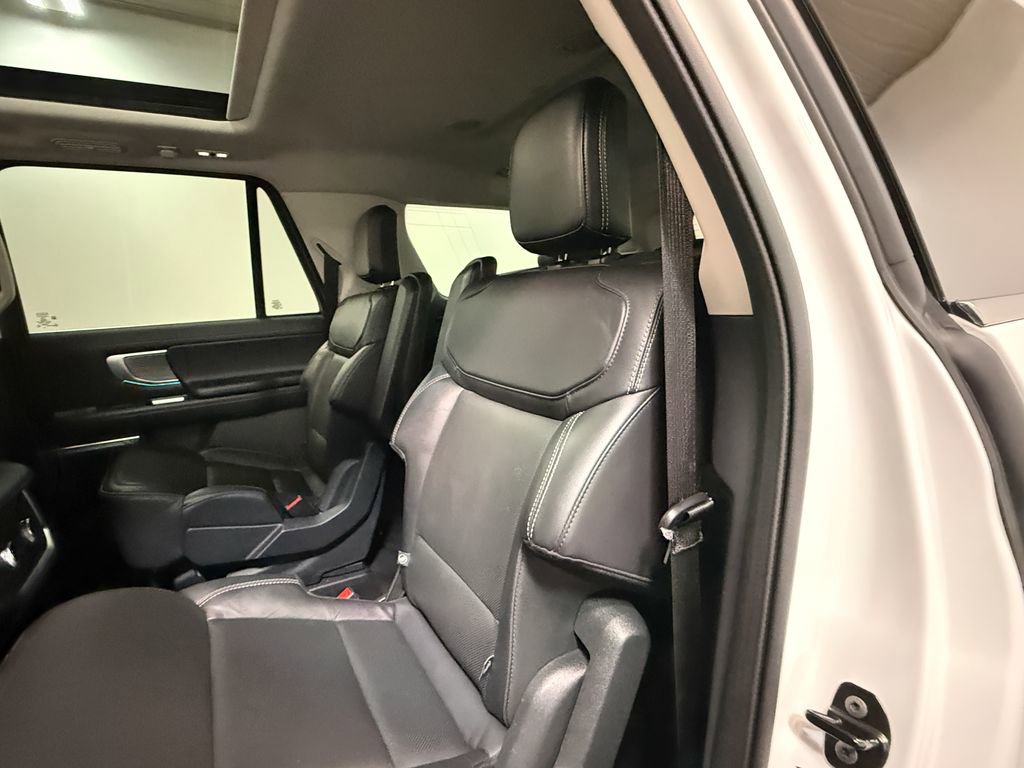 Used 2025 Ford Expedition Max Platinum image 47
