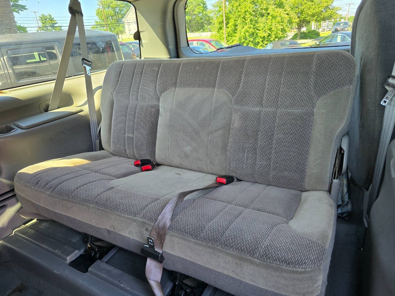Used 2004 Ford Excursion XLT AWD/4WD image 24