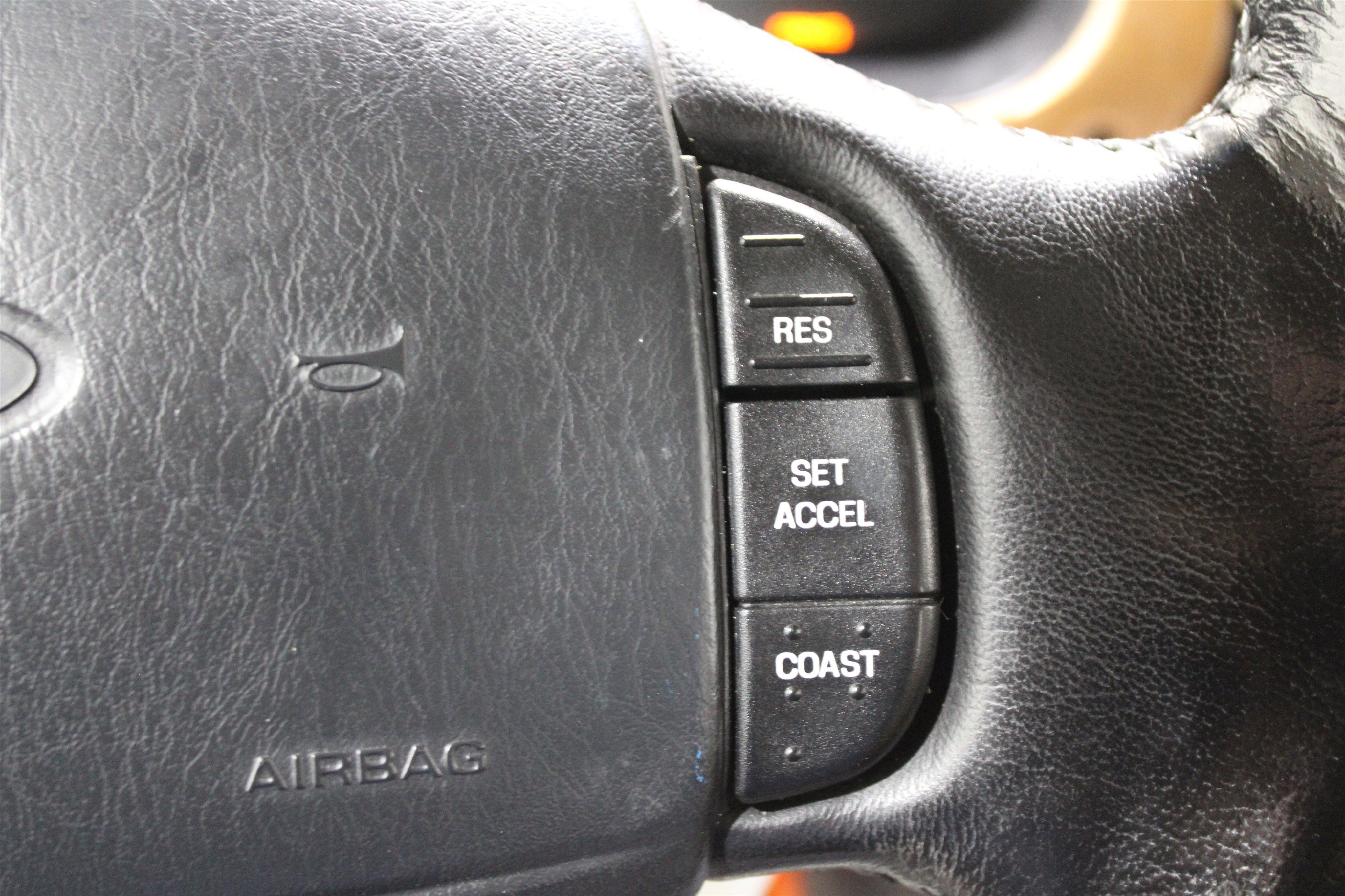 Used 2000 Ford E-150 and Econoline 150 Recreational Mark III image 10