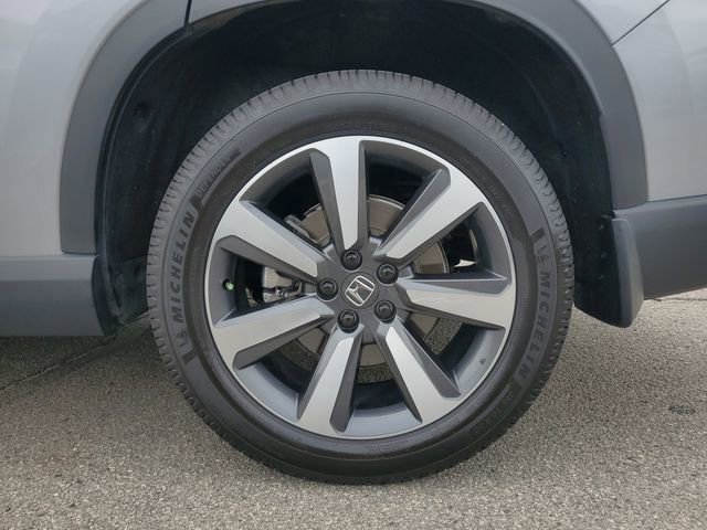 Used 2023 Honda Pilot Touring image 11