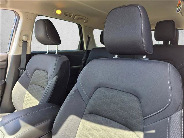 Used 2024 Nissan Pathfinder SV FWD image 5